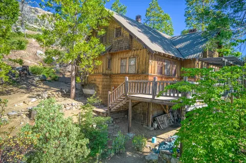 15 Rock Hvn, Shaver Lake, CA 93664