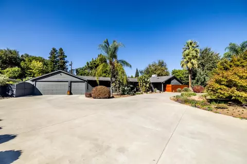 5821 E Rancho Dr, Fresno, CA 93727