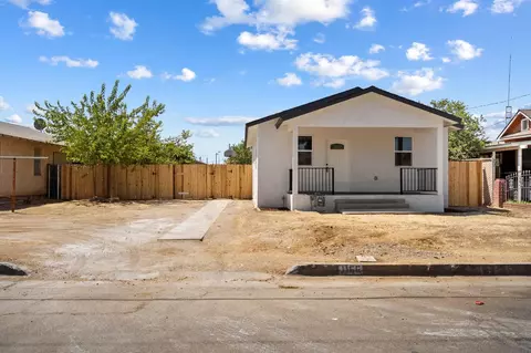 1166 E Park Way, Dinuba, CA 93618