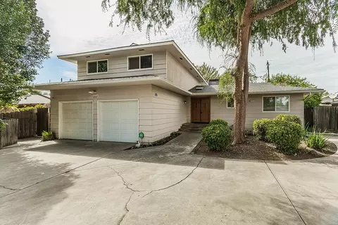 5727 N 8th St, Fresno, CA 93710