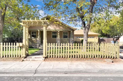 114 Dewitt Ave, Clovis, CA 93612
