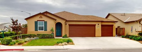 6323 W Portola Ave, Fresno, CA 93723
