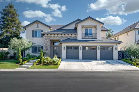 11706 N Links Dr, Fresno, CA 93730