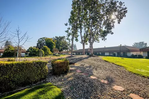 4908 N Sequoia Dr #102, Fresno, CA 93705