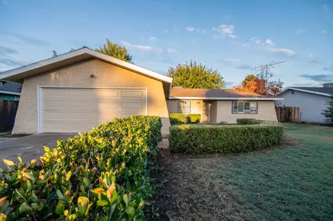 225 N Sylmar Ave, Fresno, CA 93727