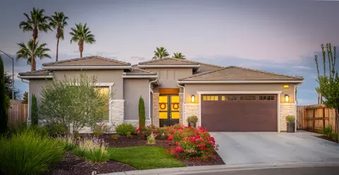 1206 E Via Palmi Dr, Fresno, CA 93730