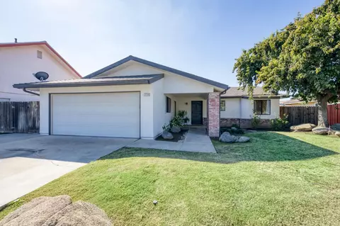3734 Manila Ave, Clovis, CA 93612