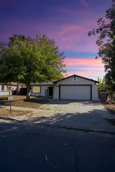 4632 E Grove Ave, Fresno, CA 93725