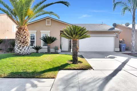 8460 Foothill Ave, Parlier, CA 93648