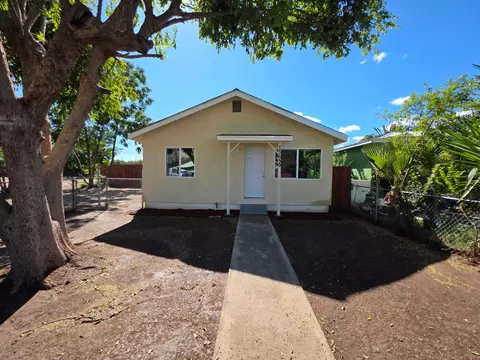 15659 Seville Ave, Visalia, CA 93292