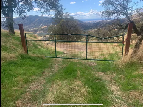 40 Seminole Rd, Tollhouse, CA 93667