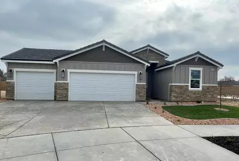 16151 W Monterey Ave, Kerman, CA 93630