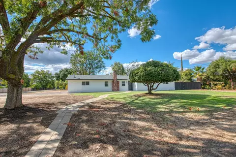 11952 Charlton Rd, Madera, CA 93636