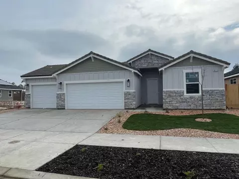 16171 W Monterey Ave, Kerman, CA 93630