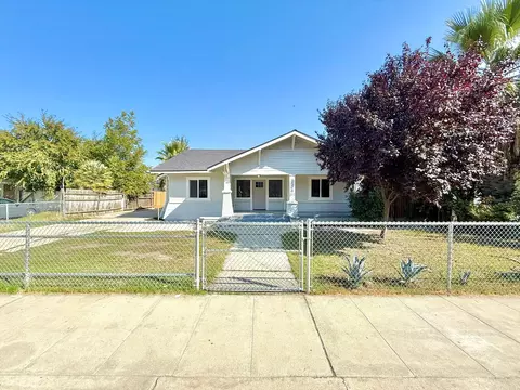 2530 B St, Selma, CA 93662