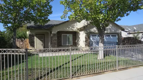 1063 Navel Ave, Madera, CA 93637 photo 1
