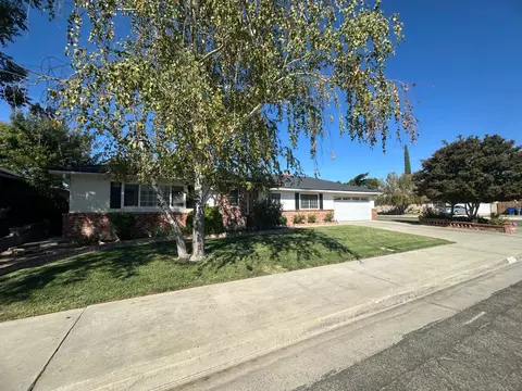 1564 Roosevelt Dr, Chowchilla, CA 93610