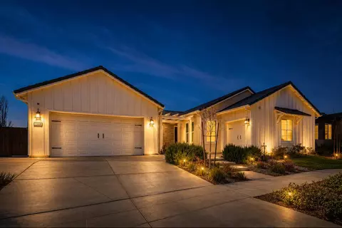 1048 Beaver Pond Loop, Madera, CA 93636