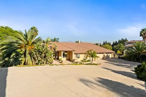 463 High Sierra Dr, Exeter, CA 93221