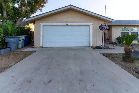 2431 W San Gabriel Ave, Fresno, CA 93705