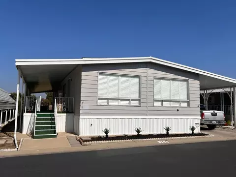 1001 Sylmar Ave #155, Clovis, CA 93612