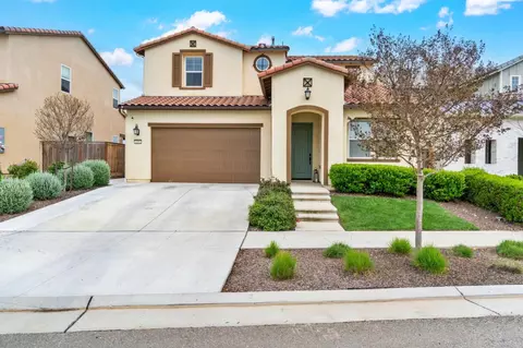 4491 Vineyard Dr, Madera, CA 93636