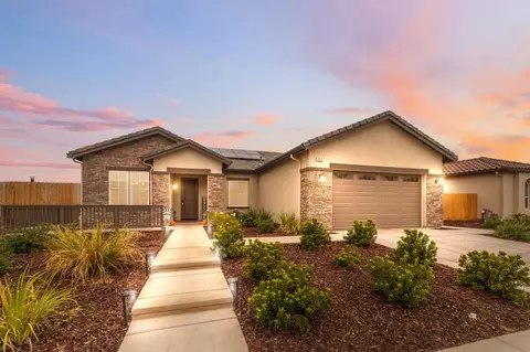 3072 19th Ave, Kingsburg, CA 93631
