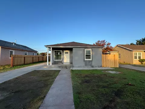 816 N Lake St, Madera, CA 93638 photo 1