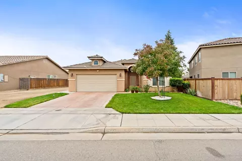 2682 Pamela Dr, Madera, CA 93637