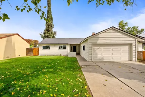 2681 S Lee Ave, Fresno, CA 93706