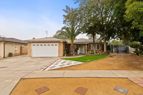 2319 W Acacia Ave, Fresno, CA 93705