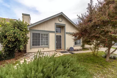 2189 E Pinedale Ave, Fresno, CA 93720