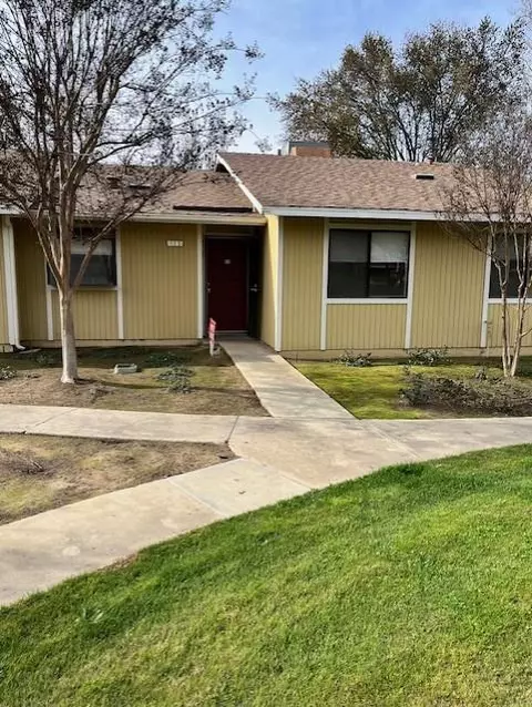 4885 N Backer Ave #125, Fresno, CA 93726