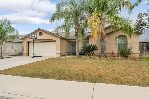 525 Tucker Ave, Sanger, CA 93657 photo 1
