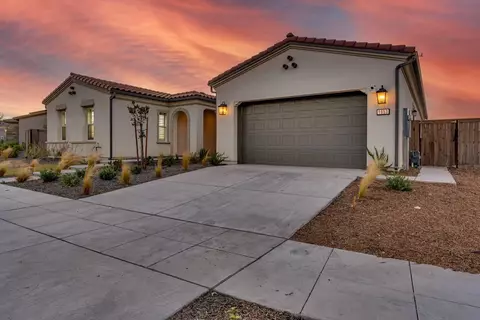 Exterior - 1053 Beaver Pond, Madera, CA 93636 photo 3 of 19