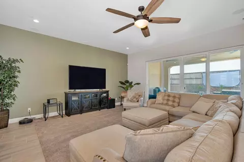 Living - 1053 Beaver Pond, Madera, CA 93636 photo 2 of 3