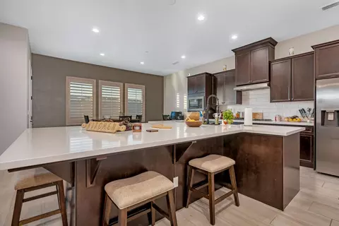 Kitchen - 1053 Beaver Pond, Madera, CA 93636 photo 8 of 9