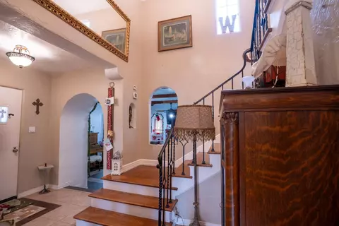 Entry Way - 2002 Merced St, Selma, CA 93662 photo 1 of 8
