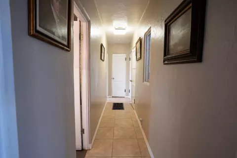 Entry Way - 2002 Merced St, Selma, CA 93662 photo 7 of 8