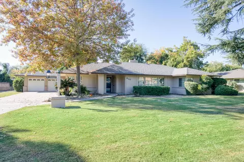 610 Park Ln, Madera, CA 93637