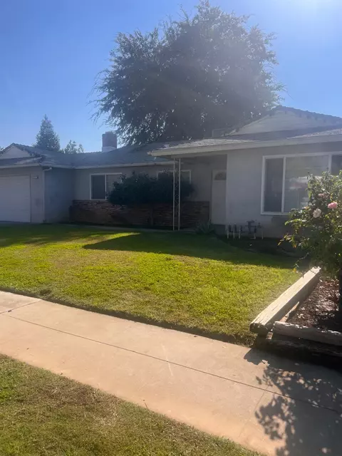 1419 W Chennault Ave, Fresno, CA 93711