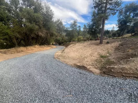 1 Hangtree Ct, Oakhurst, CA 93644 photo 4