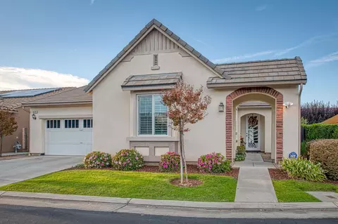 4279 Heritage Ln, Clovis, CA 93619