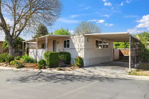 9360 N Blackstone Ave #141, Fresno, CA 93720