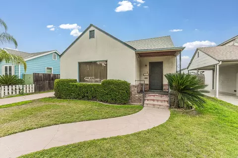 153 N Mckinley Ave, Dinuba, CA 93618