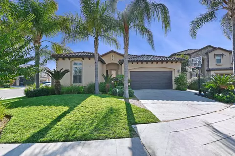 6933 W Portals Ave, Fresno, CA 93723