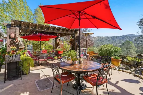 32583 River Knolls Rd, Coarsegold, CA 93614