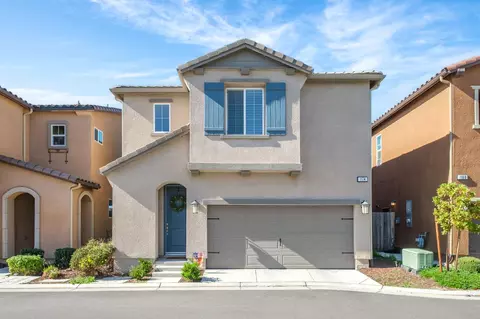 174 S Mission Dr, Madera, CA 93636
