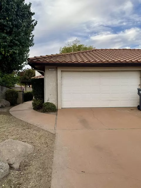 1104 Pinewood Ct, Madera, CA 93637