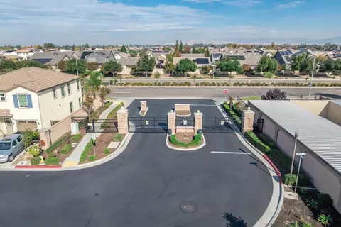 View/Area - 2449 Lombard Ln, Clovis, CA 93619 photo 9 of 9